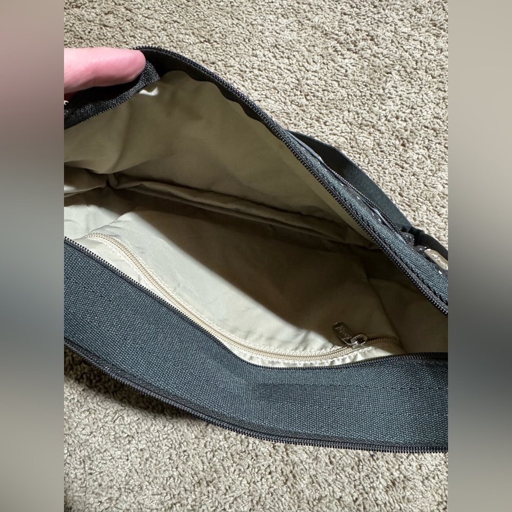 Lesportsac Black Shoulder Bag - Picture 4 of 8